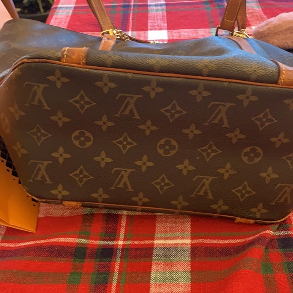 🎊 Closet closing! Hurry..
Authentic Louis Vuitton Sac shopping tote, big size - Picture 8 of 12